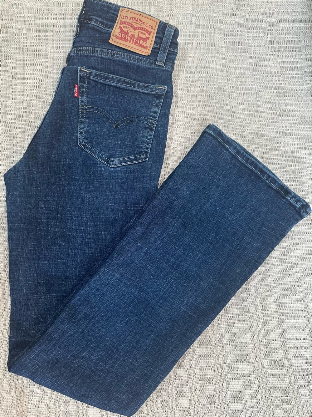 Levi's 725 High Rise Bootcut Jeans with Tan Leather Patch
